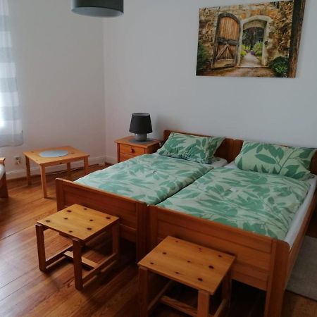 Mosel-Ferienwohnung Bewo 베른카슈텔쿠에스 외부 사진